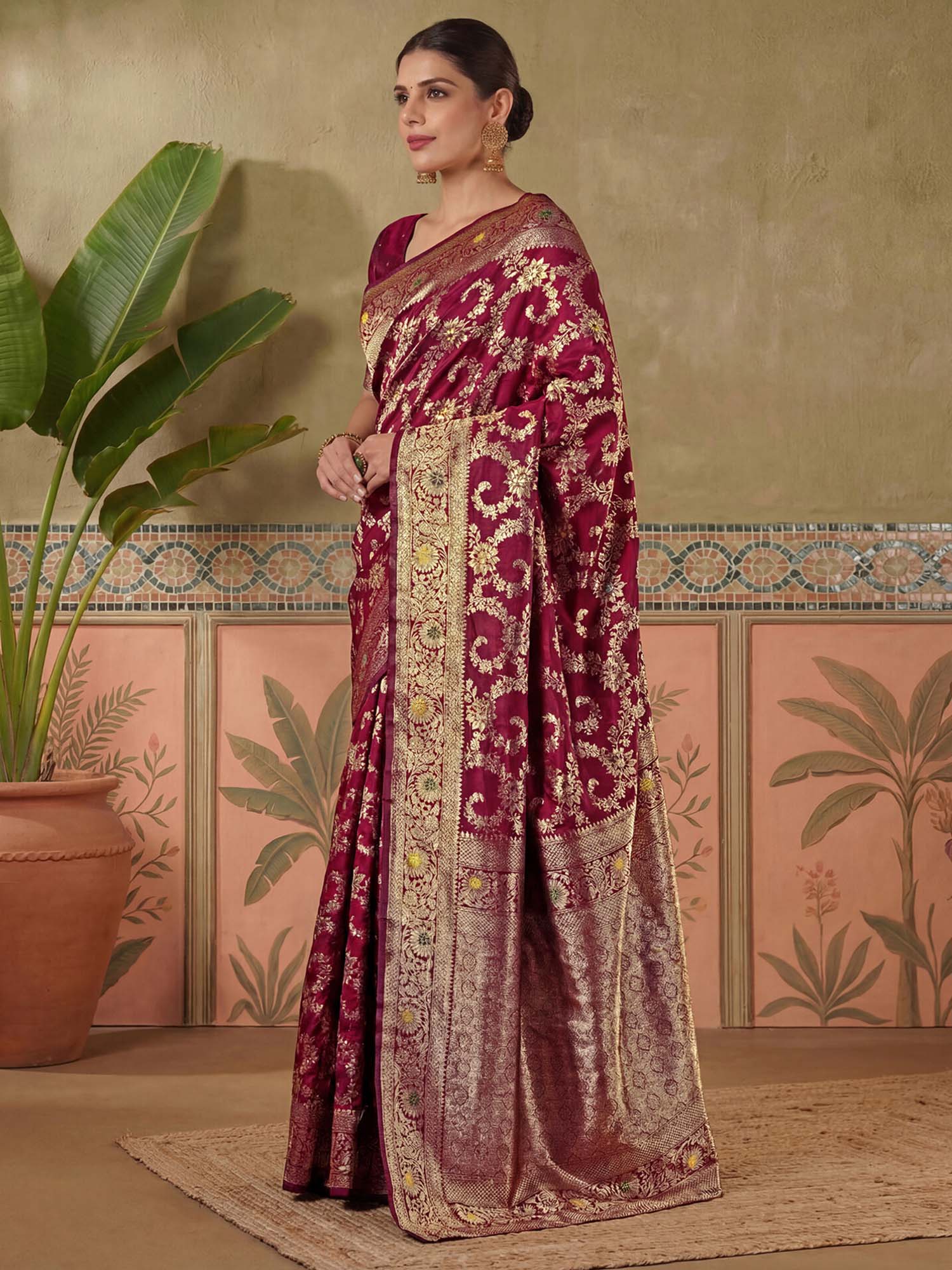 Maroon Zari Woven Weaving Silk Saree with Unstitched Blouse