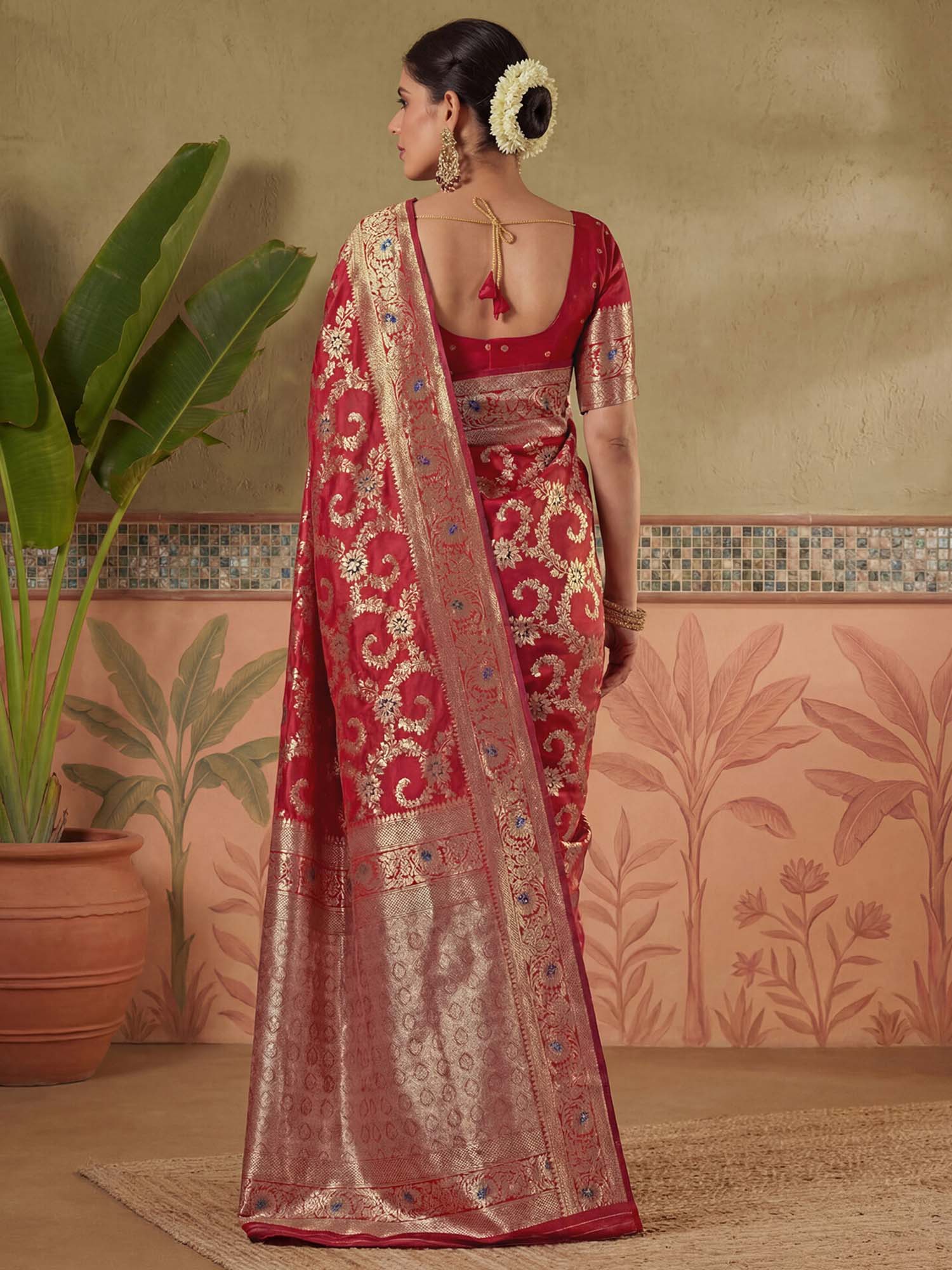 Red Zari Woven Weaving Silk Saree with Unstitched Blouse
