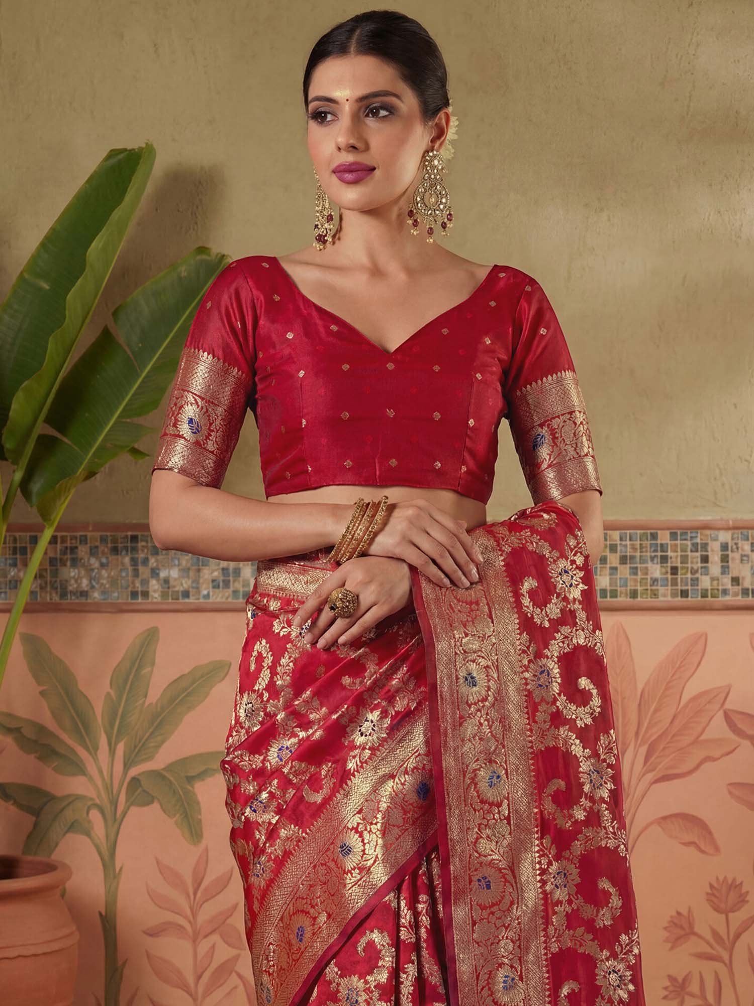 Red Zari Woven Weaving Silk Saree with Unstitched Blouse