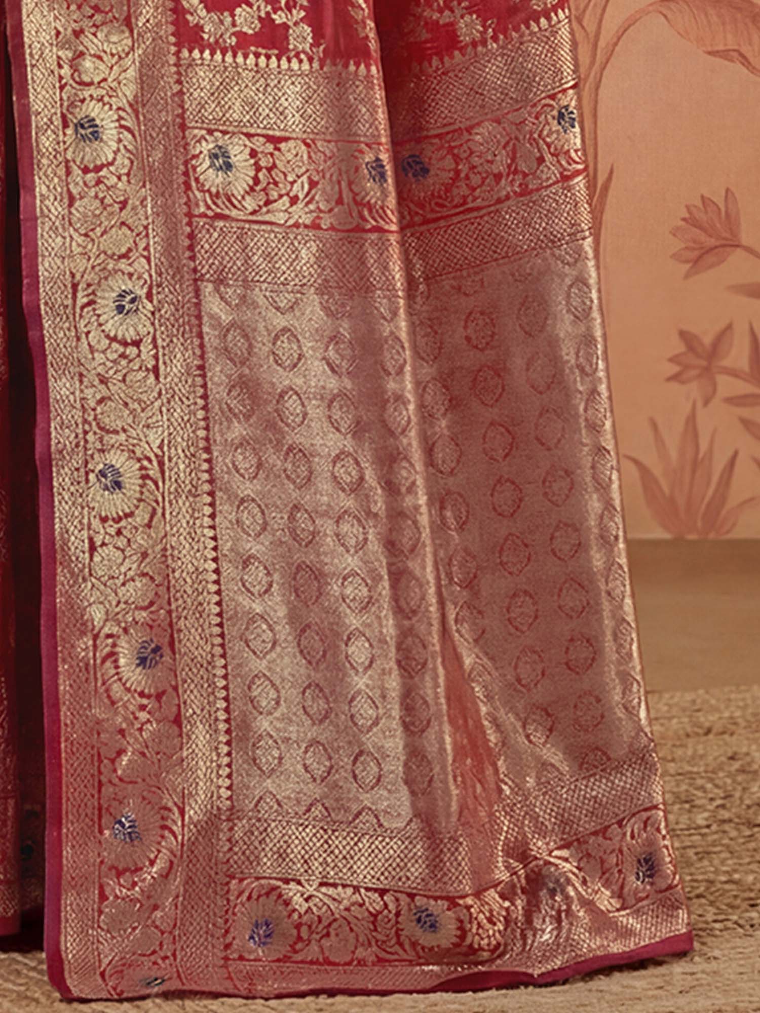 Red Zari Woven Weaving Silk Saree with Unstitched Blouse