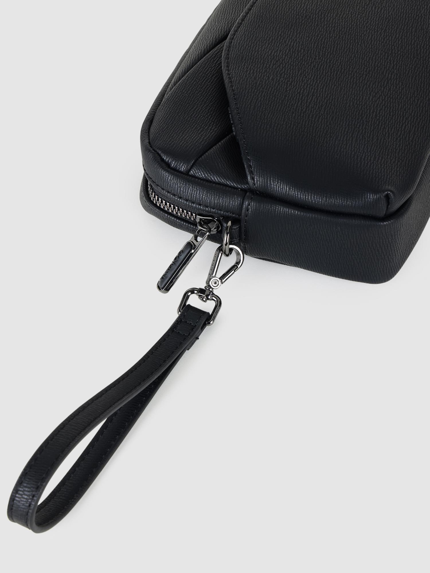 Carry-go Men Travel Pouch - Black (M)