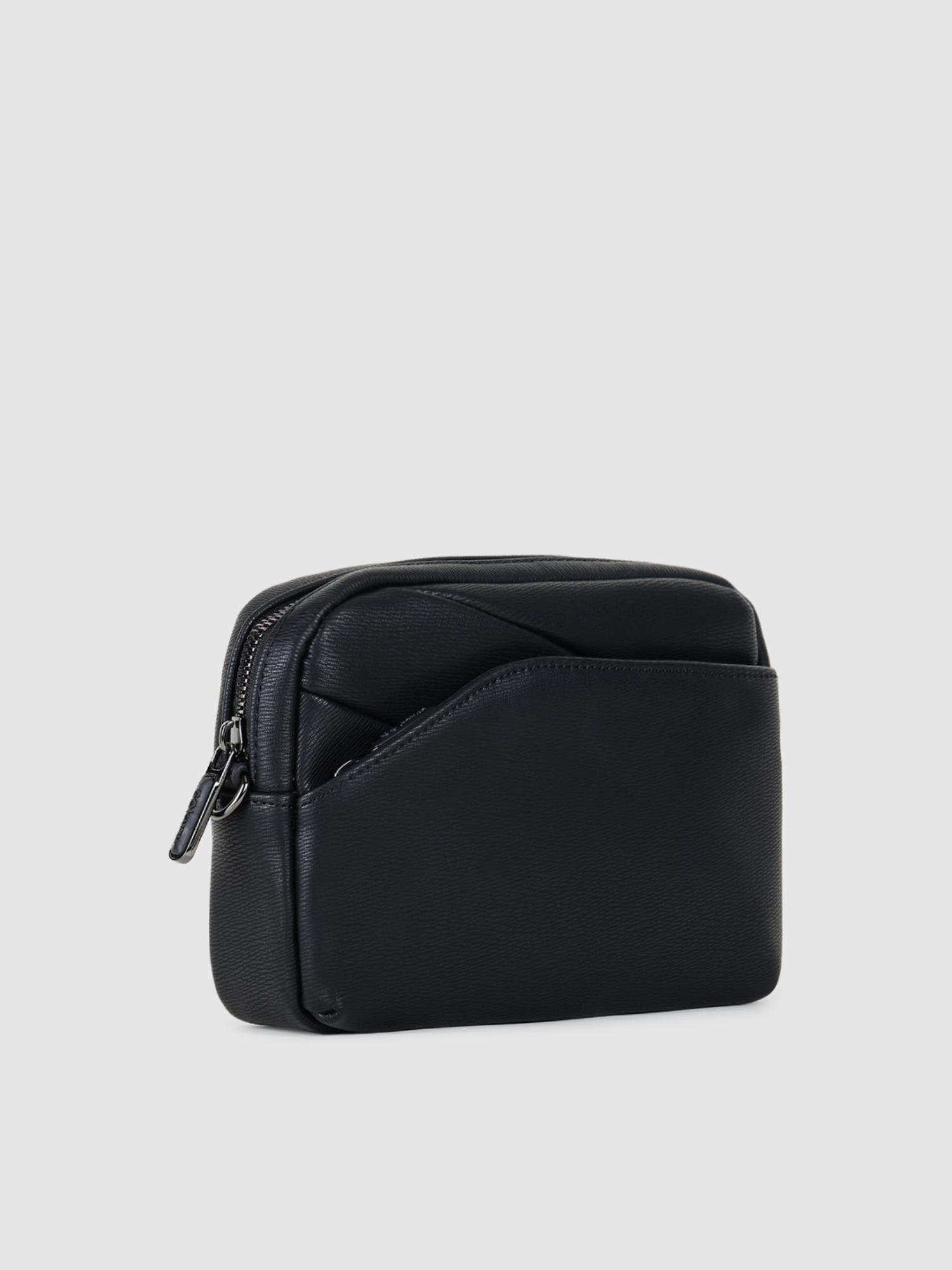 Carry-go Men Travel Pouch - Black (M)