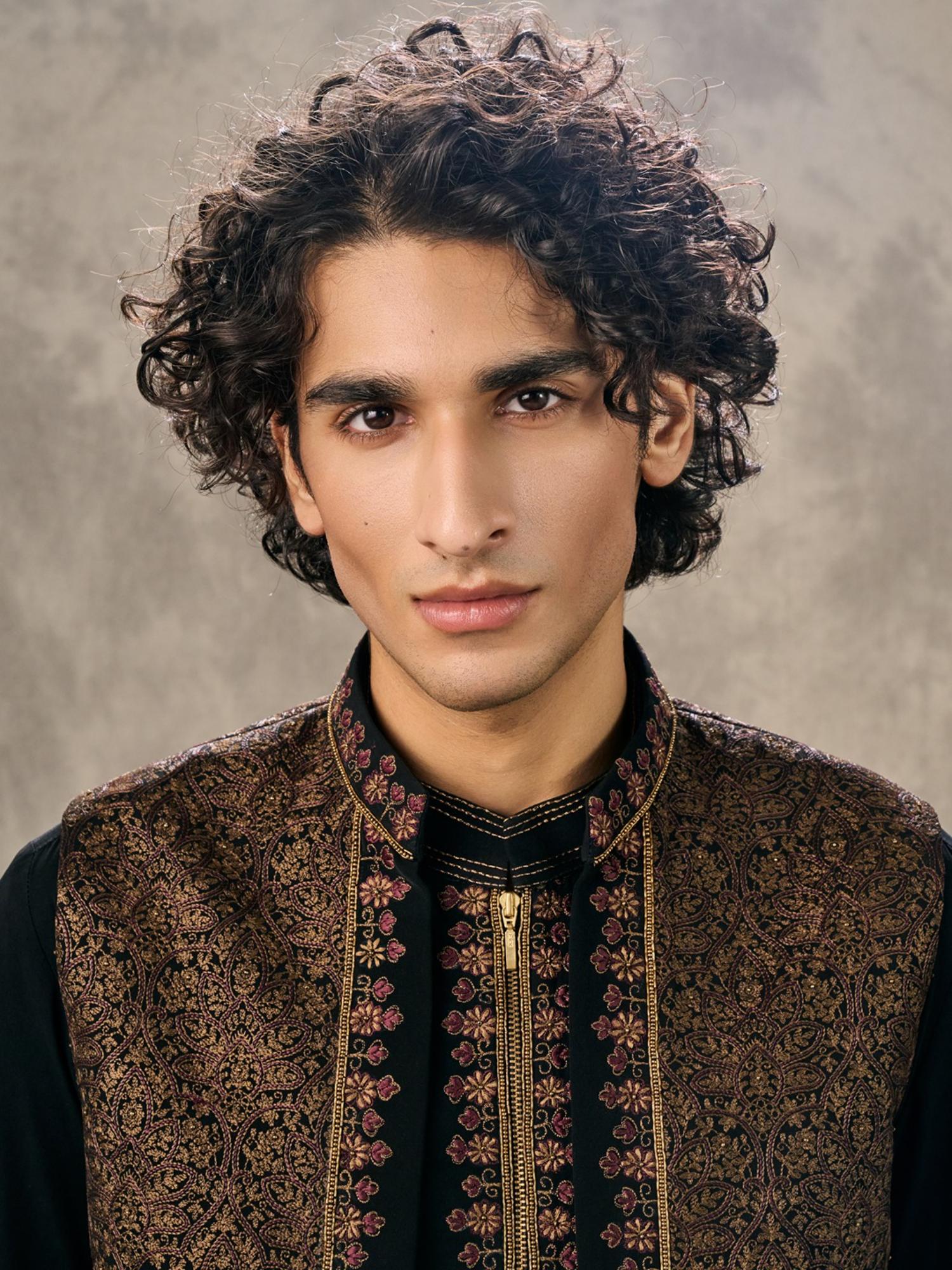 Black Enigmatic Ensemble Kurta with Trouser and Jacket