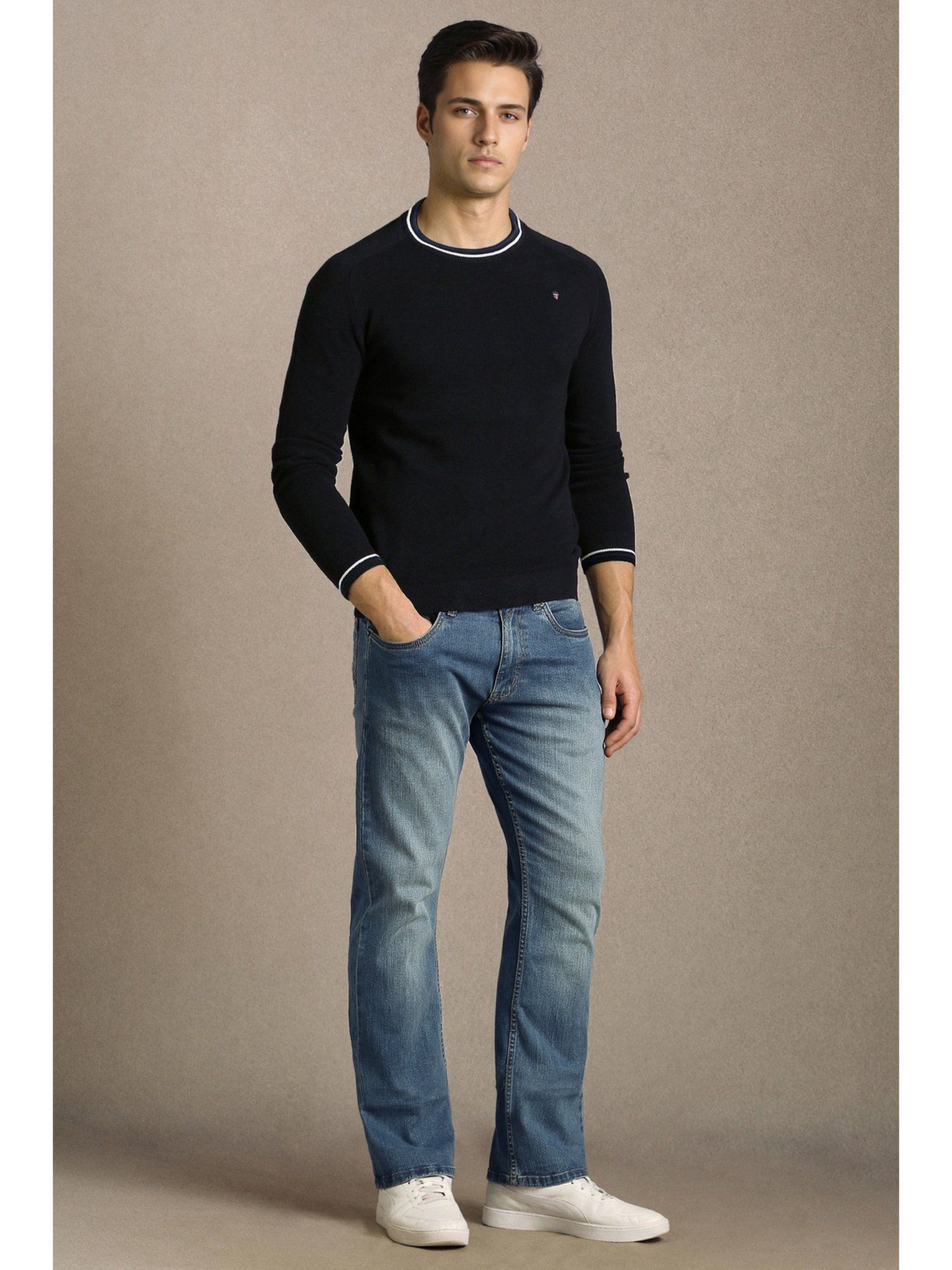 Black Solid Crew Neck Full Sleeves Sweater