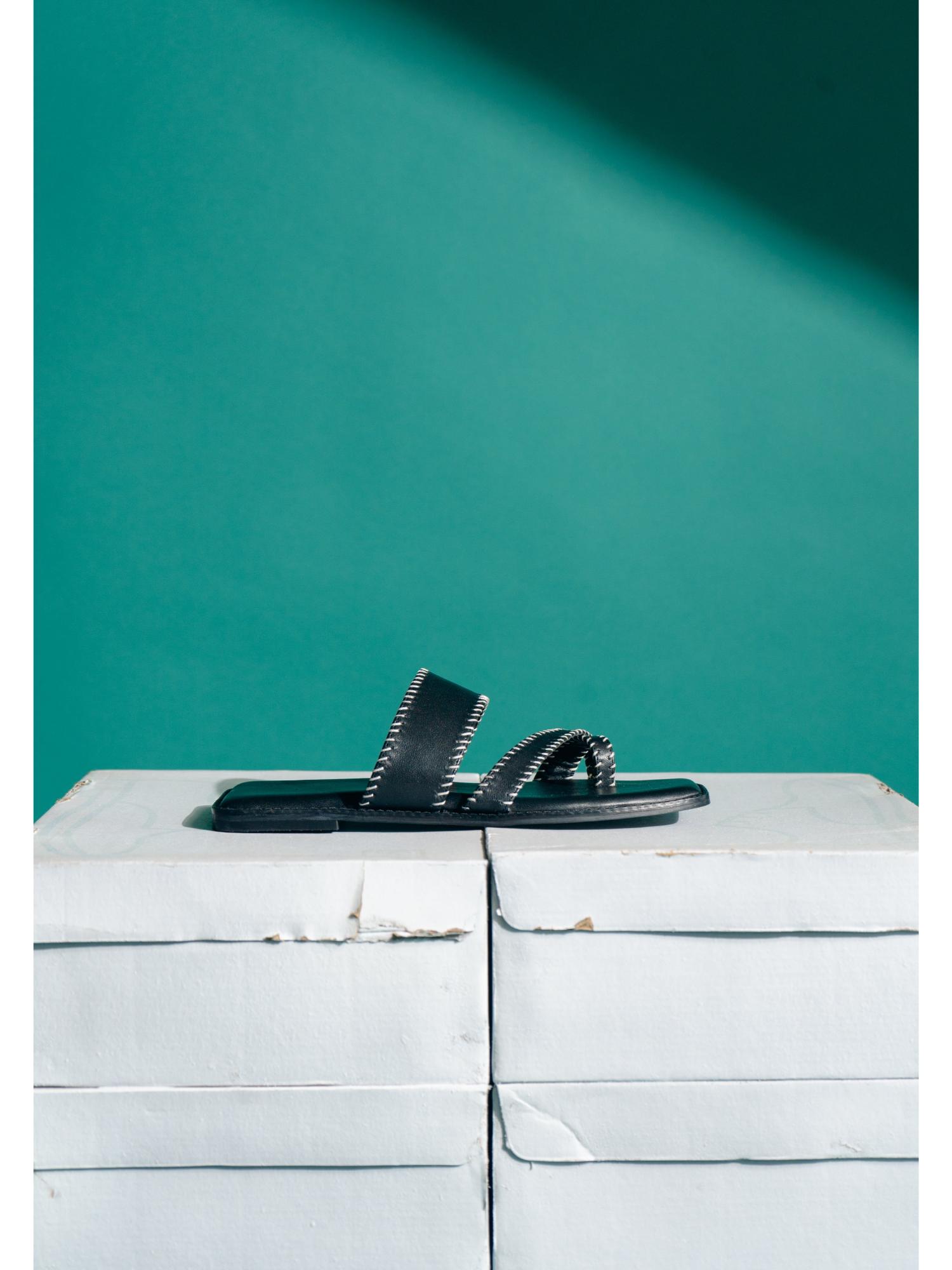 Black Kolha Slippers