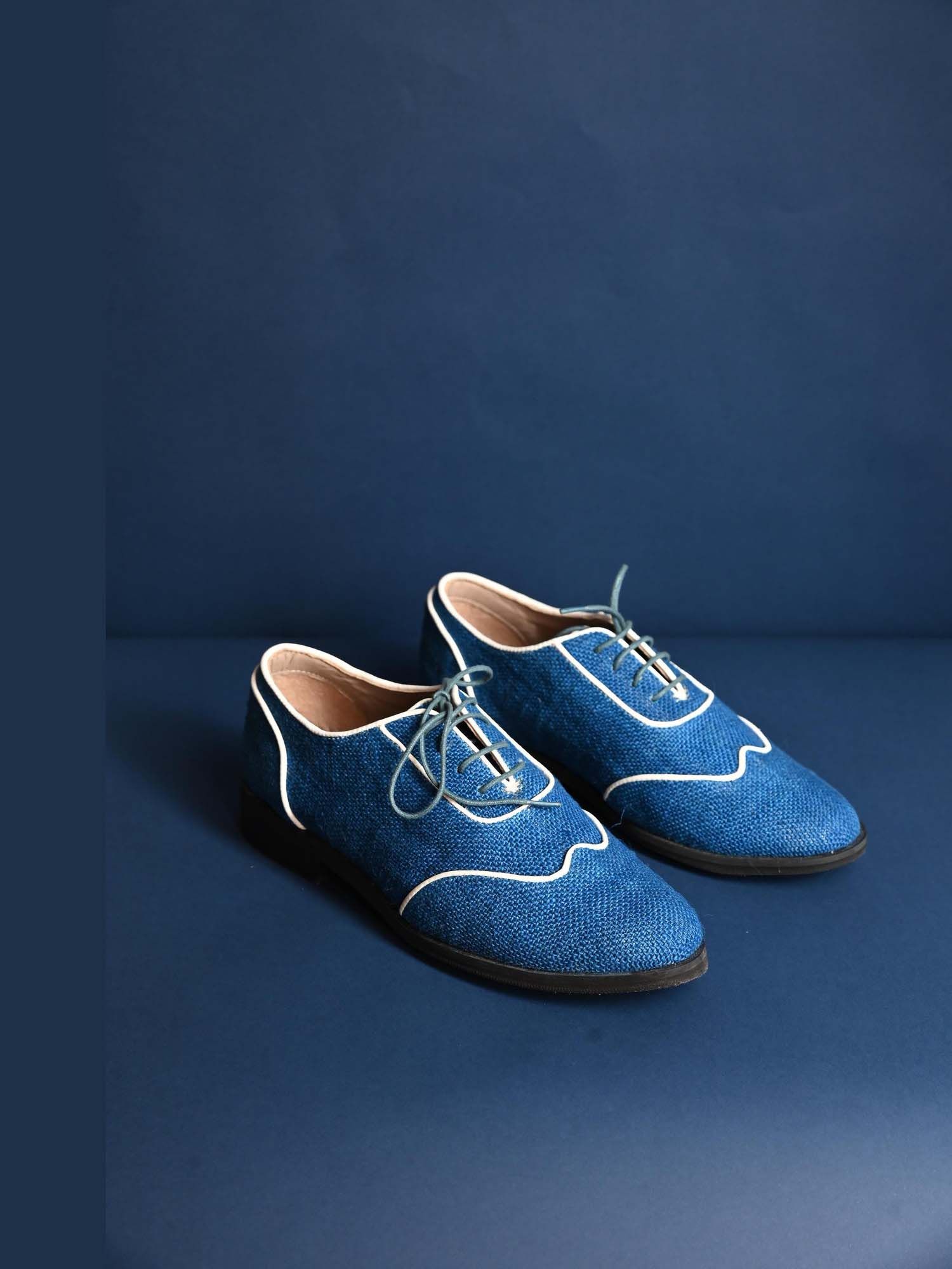 Roshni Oxfords Blue Men Shoes