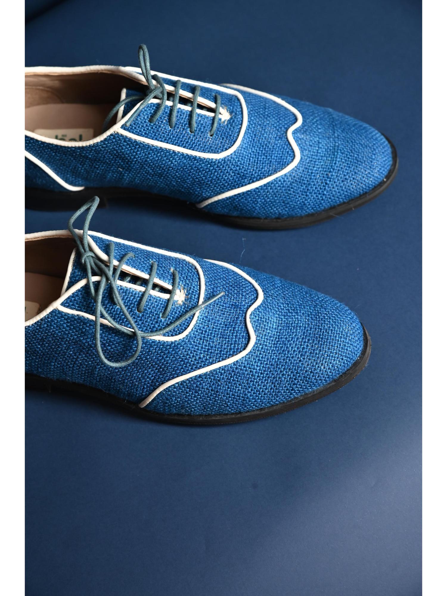 Roshni Oxfords Blue Men Shoes