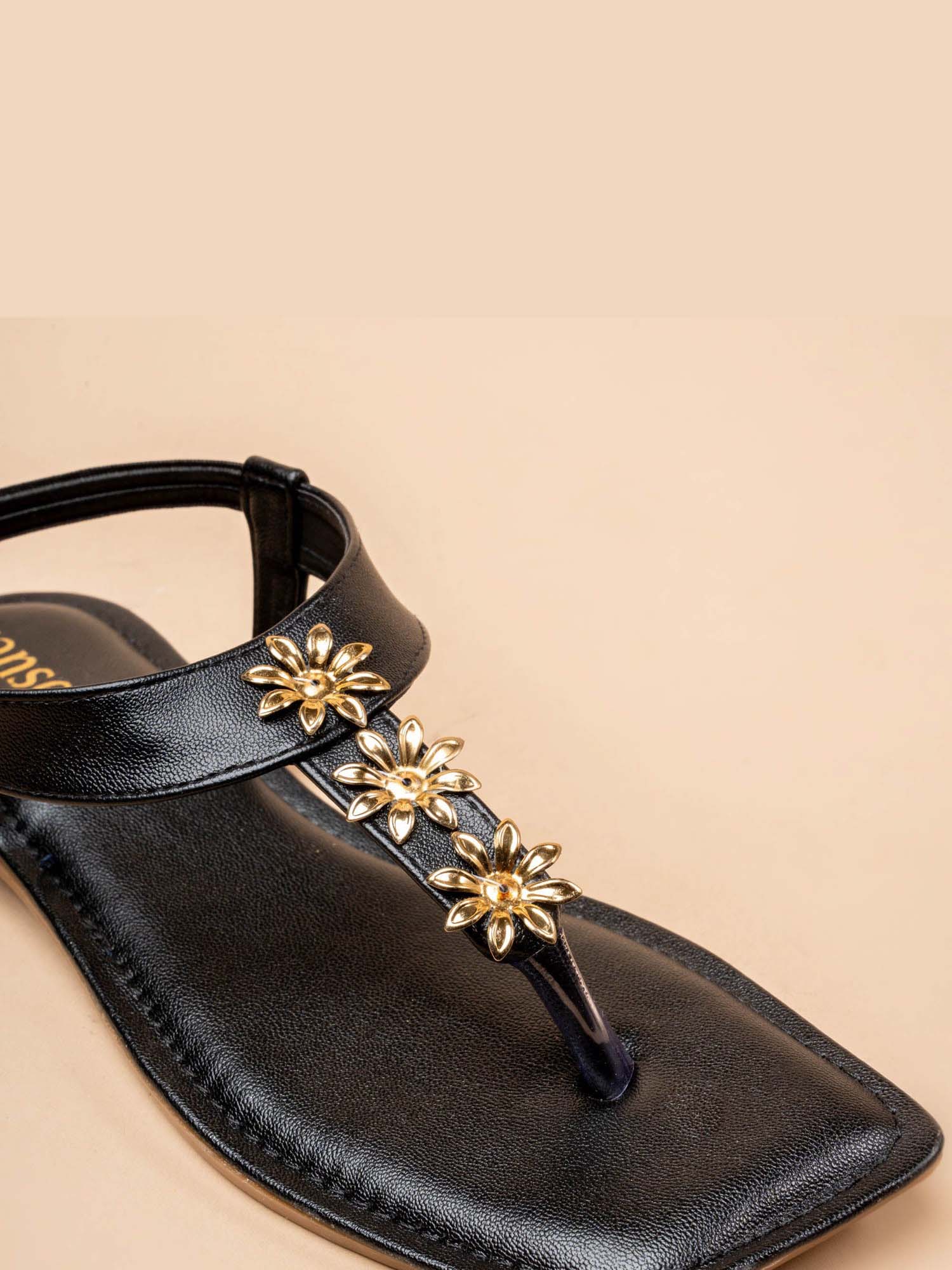 Three Gold Flowers Low Top Sandal